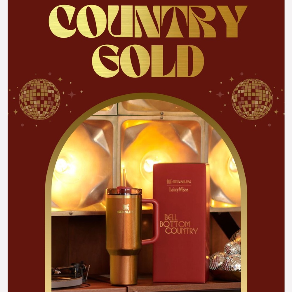 Stanley x Lainey Wilson “Country Gold” 40oz Limited Edition